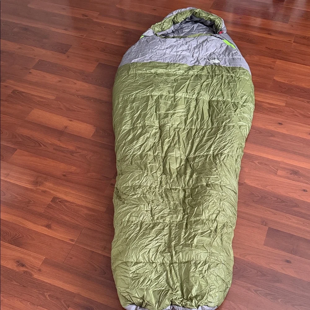 The North Face Aleutian 0’ Olive and Silver Double Sleeping Bag